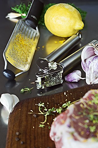 Rösle Stainless Steel Mincing Garlic Press, 9-inch - Thumbnail 4