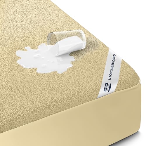 Utopia Bedding Coprimaterasso impermeabile Queen Size, in spugna di alta qualità, 200 g/m², traspirante, stile aderente, con tasche elastiche (beige)
