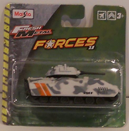 Maisto Fresh Metal Bradley Fighting Vehicle White (1:74 Scale)