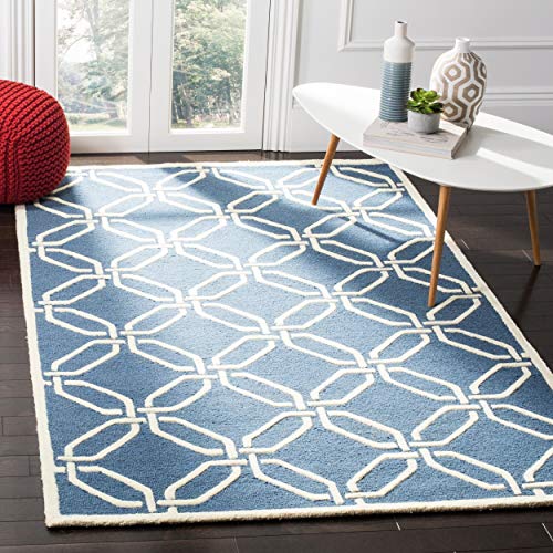 SAFAVIEH Cambridge Collection Area Rug - 5' x 8', Navy & Ivory, Handmade Morocc…