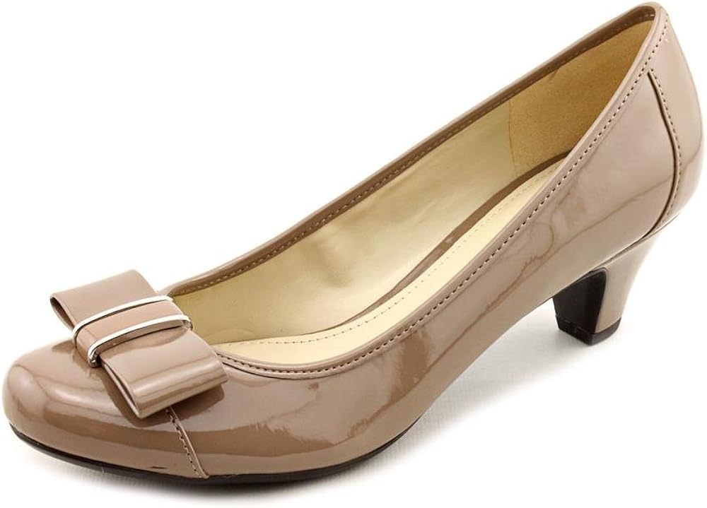 naturalizer women's narrow shoes