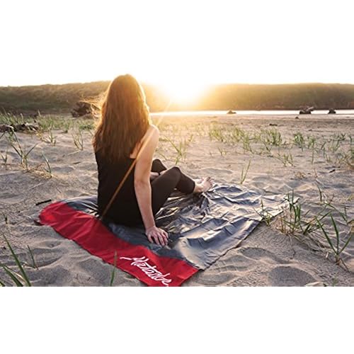 Matador Pocket Blanket, Picnic / Beach Blanket OLD VERSION Sports & Outdoors, Outdoor Recreation, Camping & Hiking, Sleeping Bags & Camp Bedding, Blankets