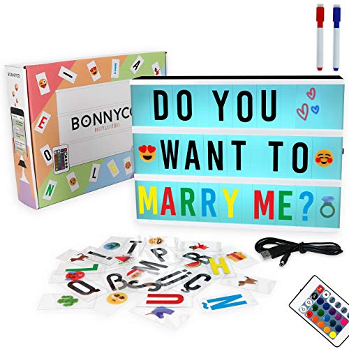 caja de luz de cine que cambia de color con 300 letras y emojis, control remoto y 2 marcadores - bonnyco | caja de luz led 16 colores decoración para el hogar, la oficina y la habitación | light up sign letters board regalos para mujeres y hombres