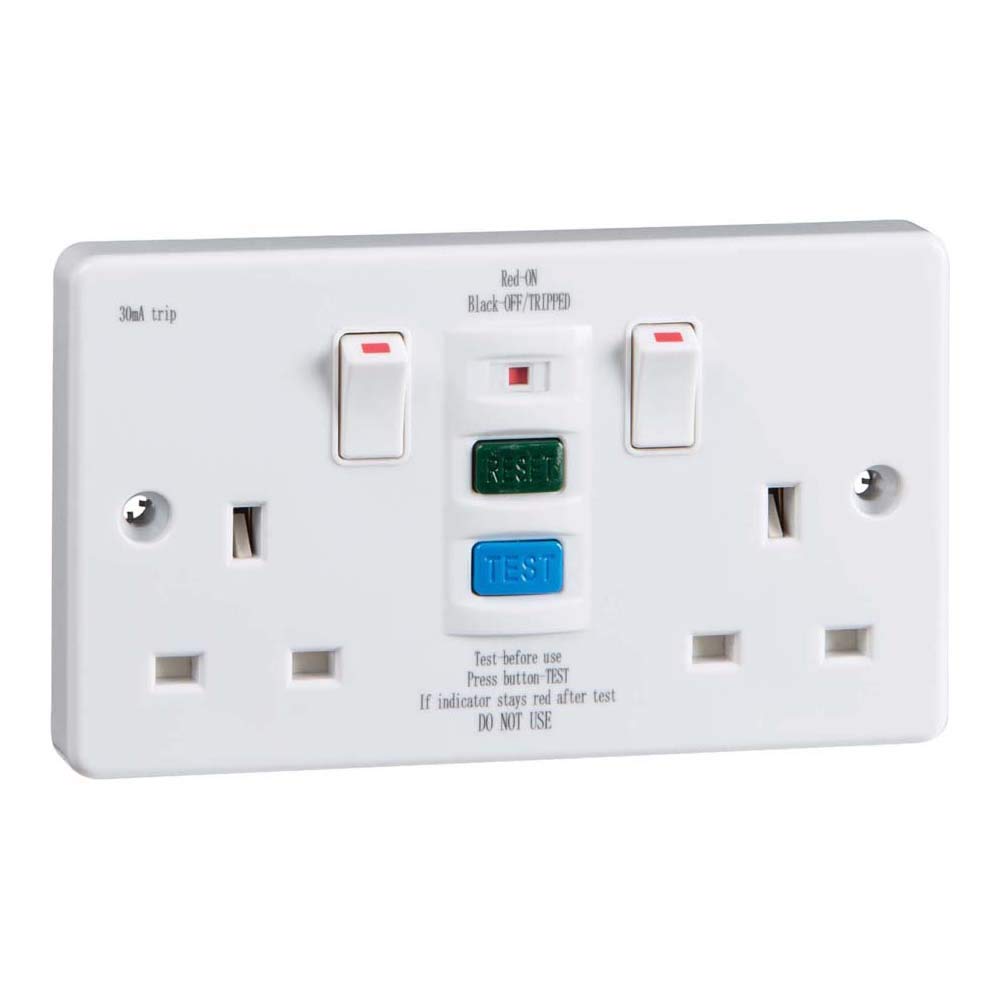 Knightsbridge RCD9000 2G RCD Switched Socket, 13 A