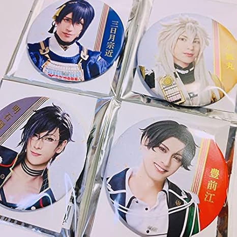Amazon 刀ミュ 壽 乱舞音曲祭 三日月宗近 小狐丸 明石国行 豊前江 缶バッジ 4セット アイドル 芸能人グッズ 通販