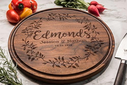 Personalized Engraved Round Cutting Board with Engraved Names and Date, Wood Cutting Board with Wreath