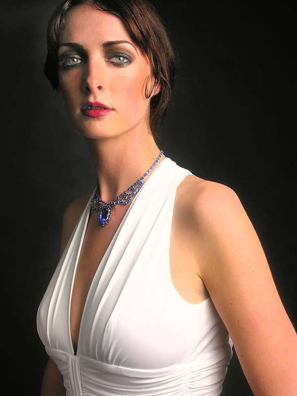 Danielle Noel Gibeson - Alle Hörbücher bei Audible.de