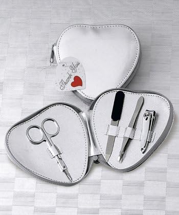 Manicure Set in Silver Heart Pouch, 1