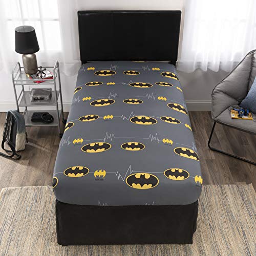 DC Comics Batman Soft Microfiber Comforter, Sheets and Plush Cuddle Pillow Bedding Set Twin Size 5 Piece Bundle Pack