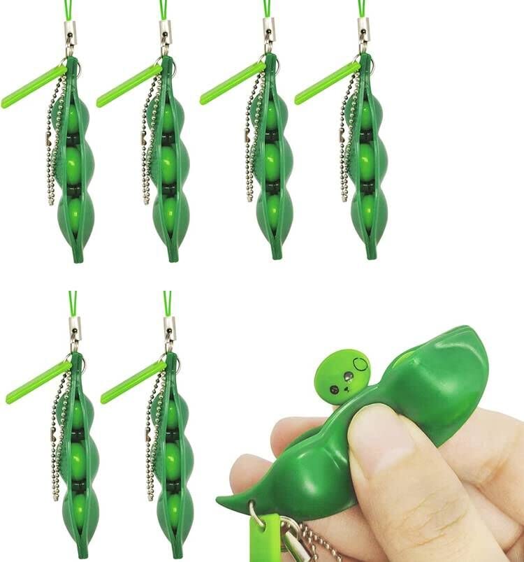 Xrten Pack of 7 Cute Soybean Keyrings, Squeeze Bean Toys, Squeeze Bean Pendant, Stress Relieving and Reduces Anxiety