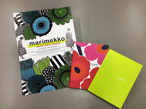 マリメッコ展 デザイン ファブリック ライフスタイル 公式図録 本 通販 Amazon