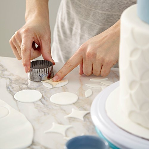 3 Wilton+Decorator+Preferred+White+Fondant