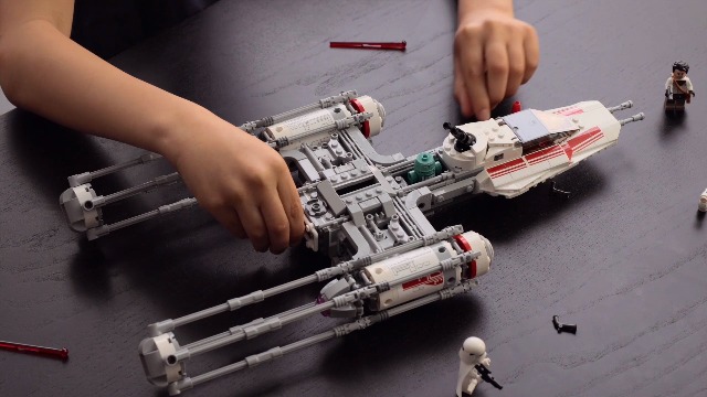 5 LEGO+Star+Wars+Resistance+Starfighter