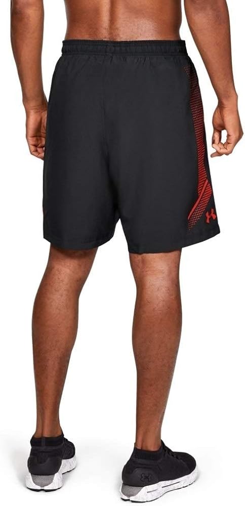 Under Armour Men's Woven Graphic Shorts: Clothing