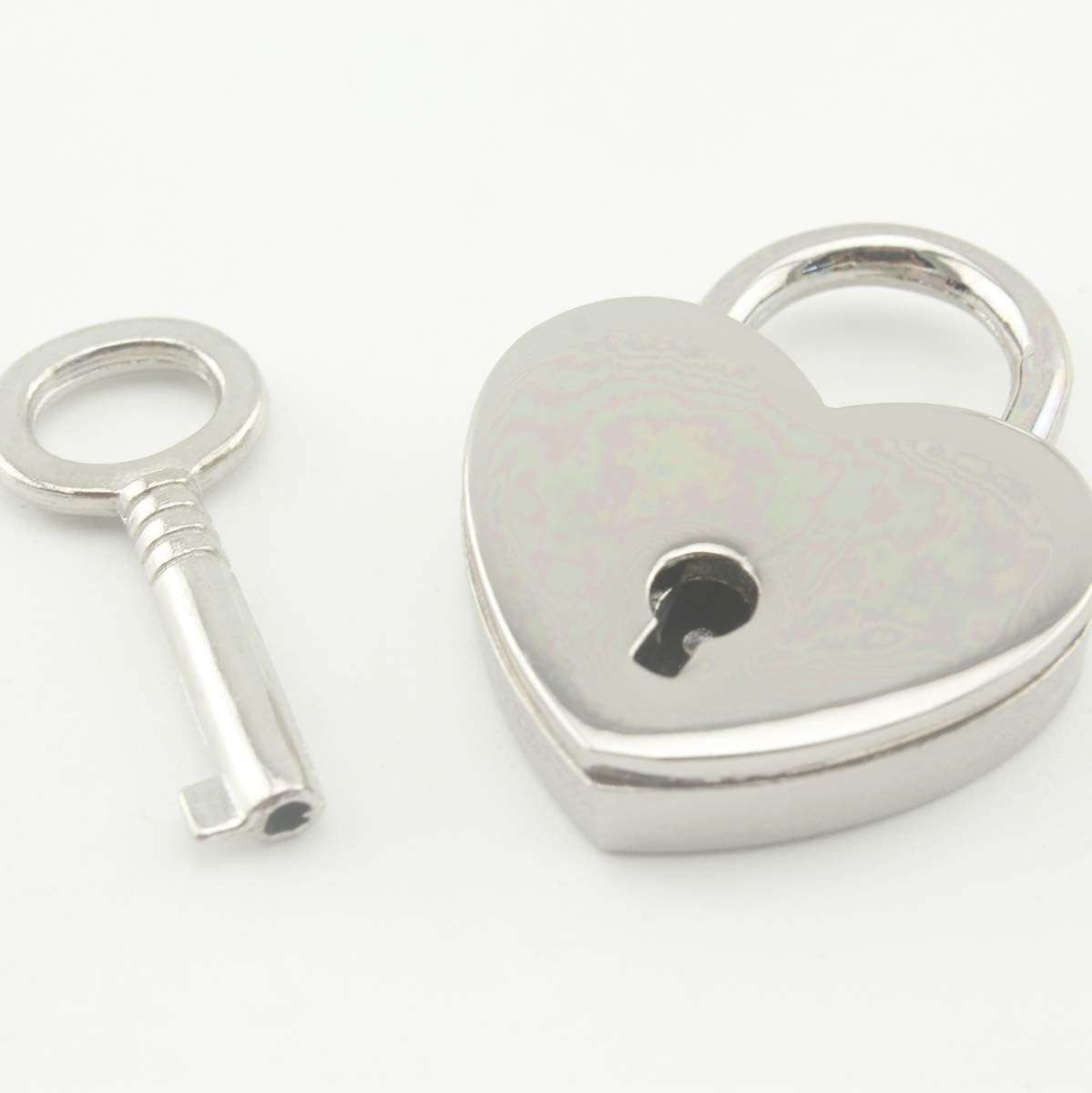 Small Heart Padlock Charm Pendant with Key 3cm x 3.9cm 4 Color to Choose Anti Bronze/Light Gold/Gunmetal