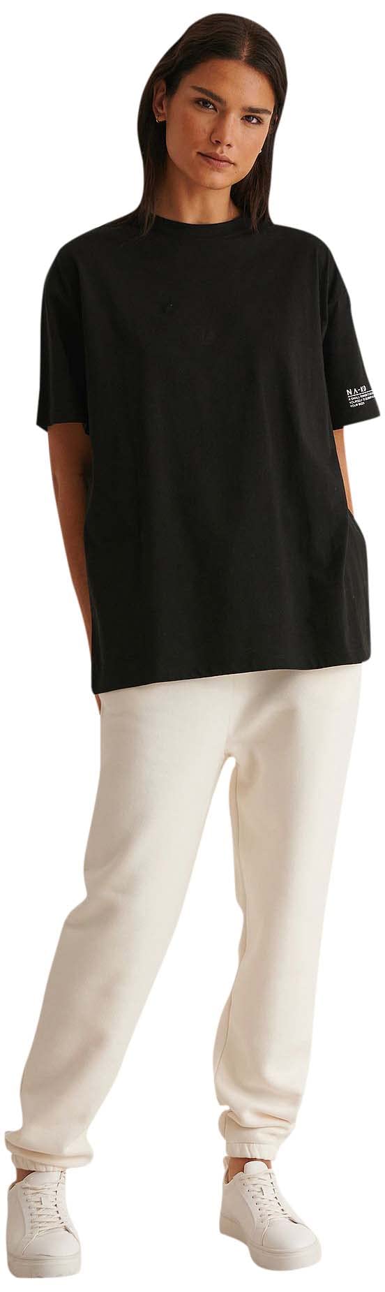 NA-KD reminder tee, black, Medium