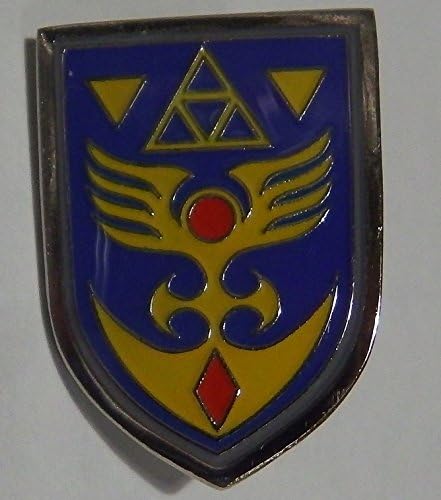 nintdndo Legend of Zelda Shield Collection Pin Badge~Triforce