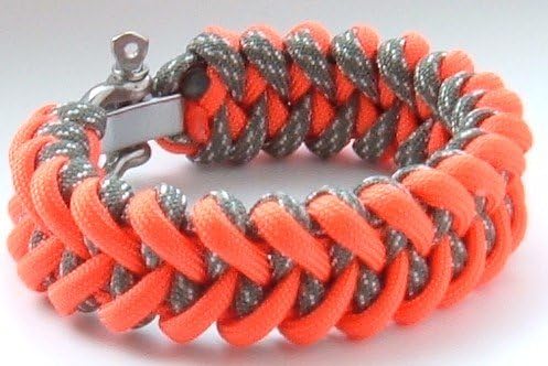 Jagged Claw 550 lb Paracord Survival Bracelet with Adjustable Bow Shackle-(Recomended for Men)-5 Wrist Sizes-Over 12 Color Choices (ACU Digital and Hunter's Orange, 6.5" Wrist)