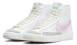 NIKE Women's Shox Q'Vida