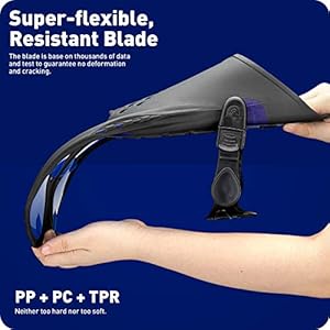 CAPAS Schwimmflossen, Schnorchelflossen mit Reisegröße, kurze Flossen zum Schnorcheln, Tauchen, verstellbare Flossen mit offener Ferse, für Männer, Frauen, Jugendliche 4 Schnorchelmasken 51X1NN9dYCL. SS300 Verstellbares Design mit offener Ferse, gut zum Teilen – das offene Fersen-Design bedeutet, dass jede Flosse eine größere Auswahl an Größen aufnehmen kann, sodass Familienmitglieder oder Freunde die Ausrüstung leichter teilen können.
Bequem zu tragen, unterstützt verschiedene Arten zum Anziehen: Sorgfältig ausgewähltes hochwertiges Material, weiche Fußtasche, flexibel genug für Barfuß, kann aber auch mit Flossensocken oder Tauchschuhen getragen werden, die helfen, die Füße eines Tauchers vor Kälte und Blasen zu schützen.
Hinweis: Bitte kaufen Sie eine Größe größer, wenn Sie mit Tauchschuhen zusammen tragen