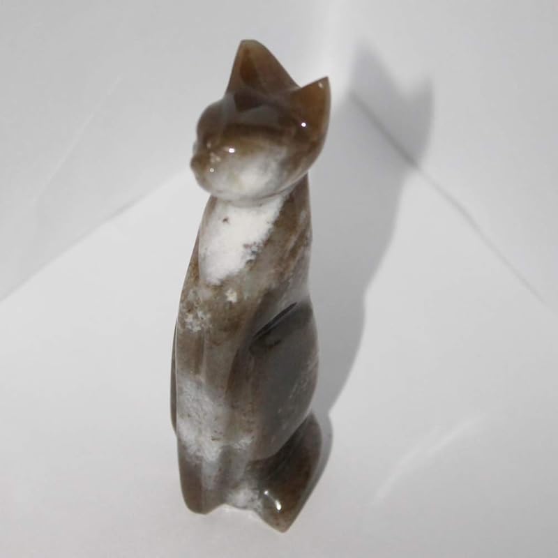 Hancarved cat, gemstone cat, genuine jade cat from Siberia