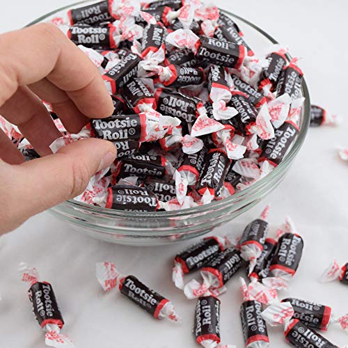 TOOTSIE ROLL MIDGEES – CHEWY CHOCOLATE GLUTEN-FREE CANDY – RESEALABLE BAG OF INDIVIDUALLY WRAPPED CANDIES FOR KIDS, PARTIES, CLASSROOM – 700 COUNT (PACK OF 1) (PACKAGING MAY VARY)