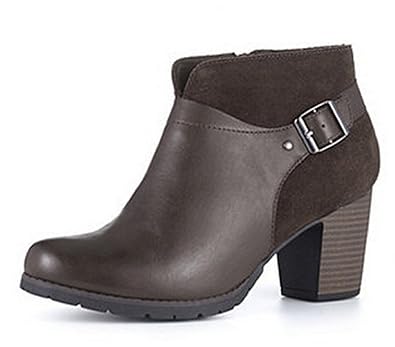 clarks wide fit boots uk