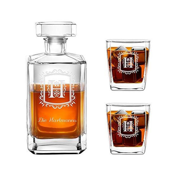 Maverton Whiskey Karaffe + 2/4 / 6er Whiskygläser Set mit Gravur - 700ml Whisky Dekanter - Geschenk zum Hochzeitstag für Paar - Buchstabe