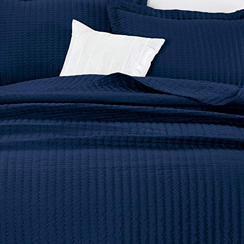 2Piece Detailed Channel Stitch Quilt Set with Shams. Navy Twin Quilt