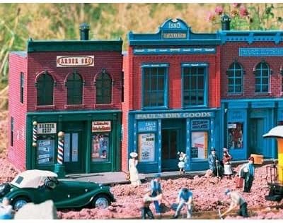 g scale train buildings