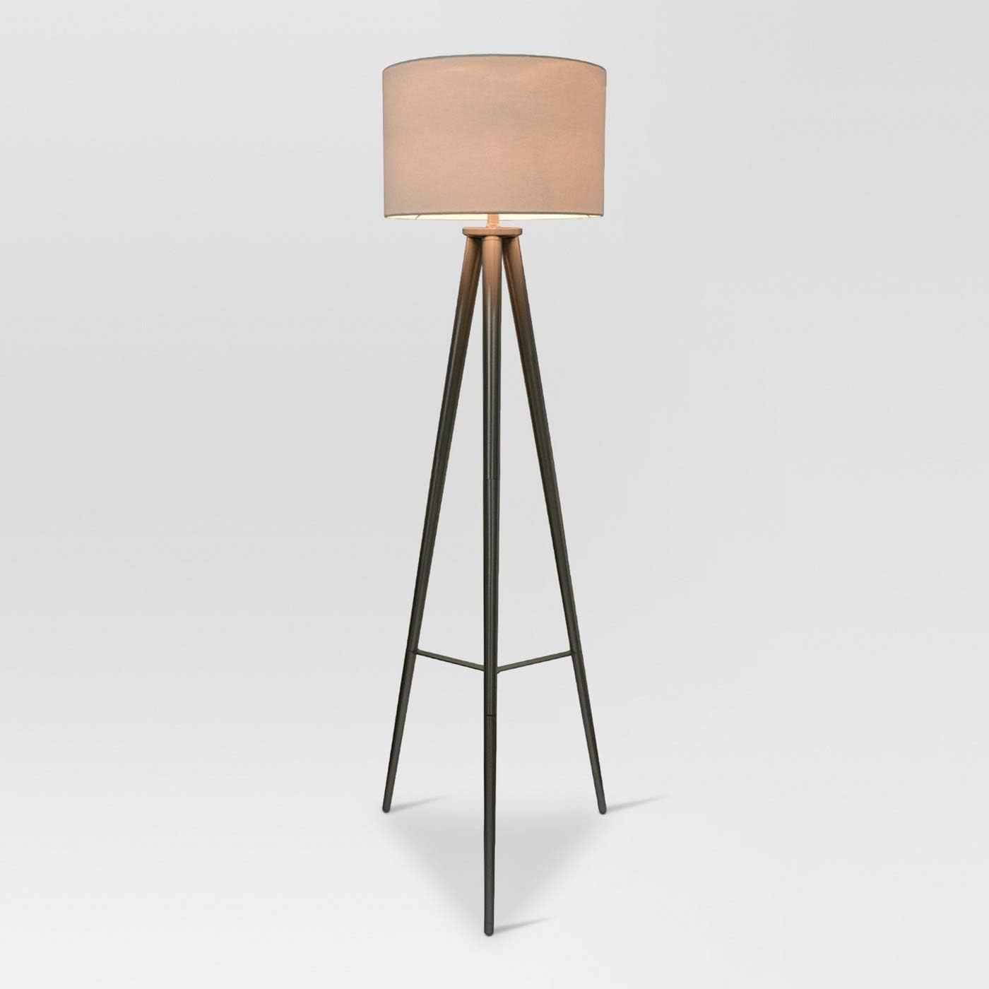 delavan tripod table lamp