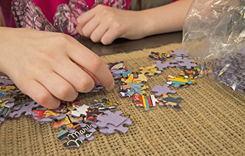 White Mountain Puzzles - Classic Movie Posters - 1,000 Piece Jigsaw Puzzle