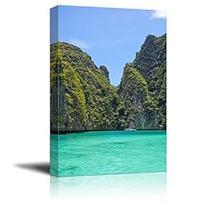 Beautiful Landscape Cliff and The Clear Sea Phi...