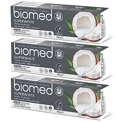 BIOMED – Superweiße Zahnpasta 3x100g, natürliche, sanfte Aufhellung, beruhigt Empfindlichkeit und Zahnfleisch, stellt den Zahnschmelz wieder her, frei von Fluorid, SLS, PEG, Saccharin, Kokosgeschmack