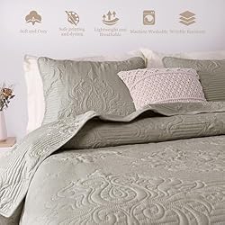 Whale Flotilla 3 Pieces Full Queen Quilt Set Light
