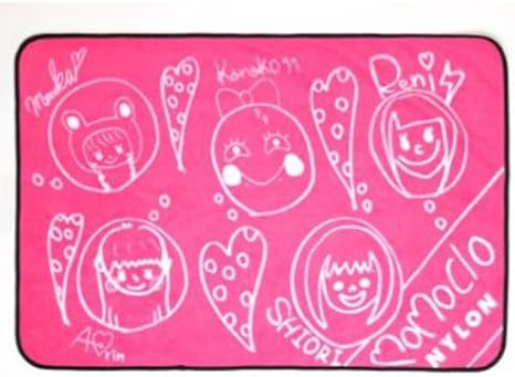 Amazon Co Jp ももいろクローバーz公式グッズ Nylon Japan ももいろクローバーzコラボグッズ ブランケット ピンク ももクロメンバー直筆似顔絵イラストバージョン ホーム キッチン