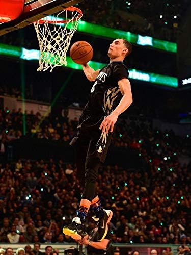 Amazon Com Masonarts Zach Lavine 14inch X 19inch Silk Poster Dunk And Shot Wallpaper Wall Decor Silk Prints For Home And Store Home Kitchen