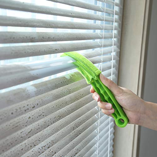 Hiware Window Blind Duster Brush with 5 Microfiber Sleeves Blind