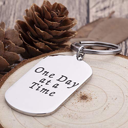 Encouragement Gifts Keychain for Men Women Serenity Prayer Dog Tag Sobriety Addiction Recovery AA Gifts Inspirational Gifts for Him Her Birthday Religious Jewelry Key Chain