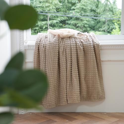 Simple&Opulence Tan Throw Blanket for Couch-Super Soft Fluffy Blankets for Women 50x70 Inches Cozy Lightweight Fleece Blanket for Home Decor