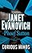 Curious Minds: A Knight and Moon Novel by Janet Evanovich, Phoef Sutton
