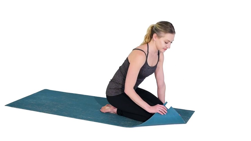 Gaiam-Yoga-Mat-Jute-Extra-Thick-Exercise-Fitness-Mat-for-All-Types-of-Yoga-Pilates-Floor-Exercises