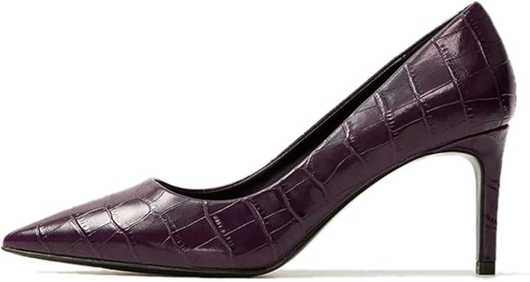 ladies alligator pumps