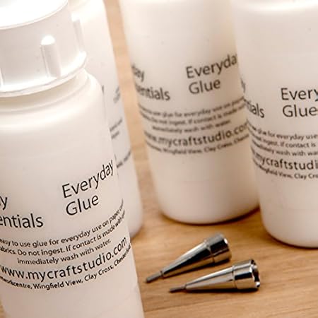 Pack of 4 Everyday Essentials Glue With Free Precision Metal Tips