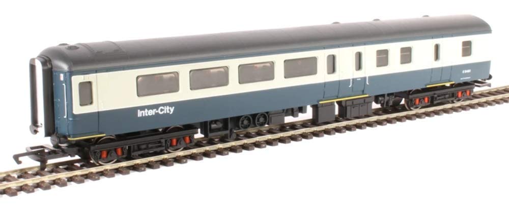 Hornby R4808 BR Mk2D Coach Open Brake Second Train Model Set