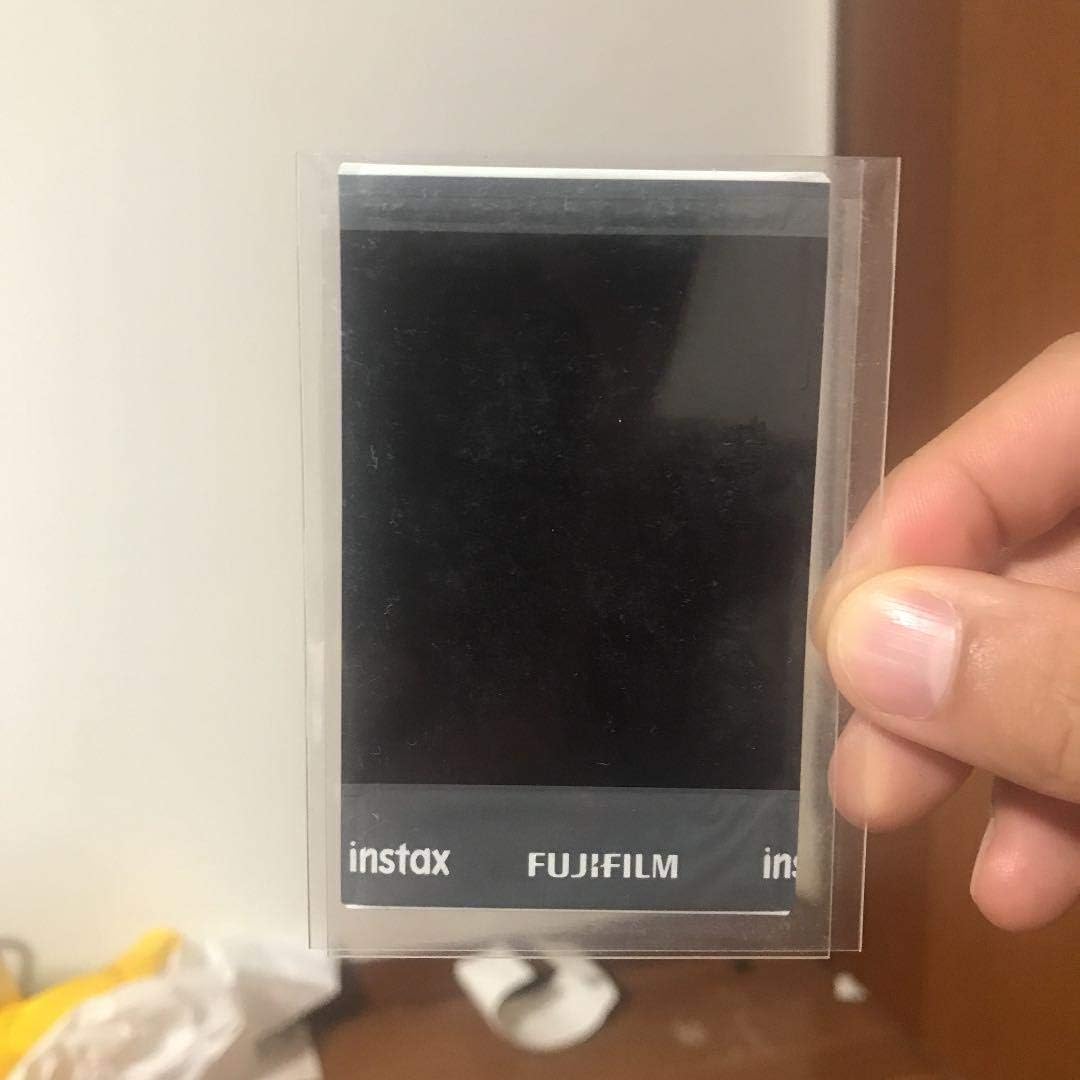 Amazon Co Jp 松岡茉優 直筆サイン入りチェキ ホビー 通販