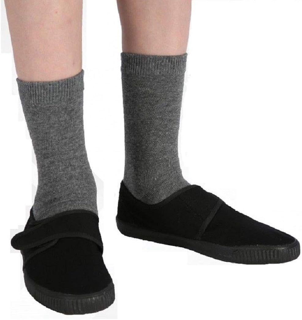 boys plain black trainers