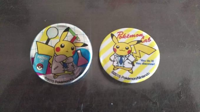 Amazon ポケットモンスター ポケモン研究所 缶バッヂ 缶バッジ 2個セット バッジ ホビー
