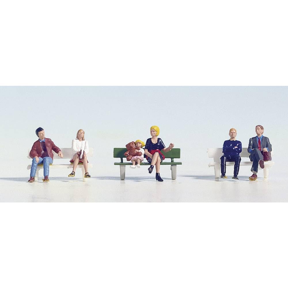 Noch 45530 Sitting People Landscape Modelling