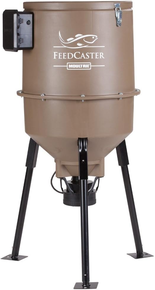 Amazon Com Moultrie 30 Gallon Feedcaster Fish Feeder Hunting